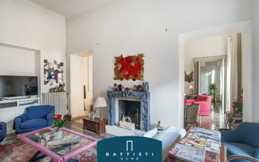 Ad. Largo Argentina – Elegante residenza di charme