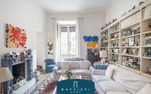 Ad. Largo Argentina – Elegante residenza di charme