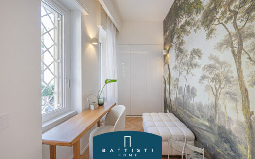 Parioli – Bright renovated three-room apartment