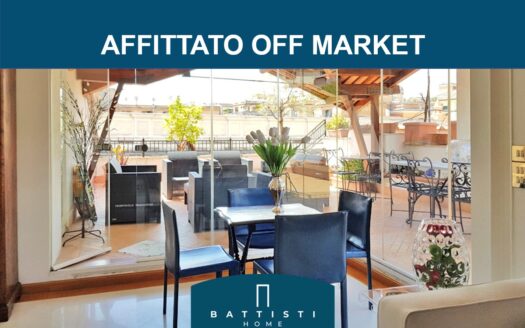 Piazza di Pietra – Attico con vista straordinaria
