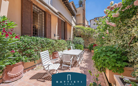 Centro storico – Prestigiosa residenza storica con terrazza